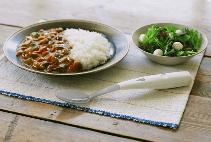 Colher que melhora o sabor da comida: Electric Salt, uma colher que usa correntes elétricas para intensificar o sabor do sal e do umami nos alimentos. Foi o que projetou a empresa japonesa de cervejas Kirin.