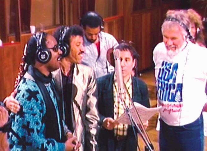 A produção reúne depoimentos de artistas como Lionel Richie e imagens inéditas, destacando a colaboração de estrelas como Michael Jackson, Cyndi Lauper, Bruce Springsteen e Stevie Wonder.-reprodução