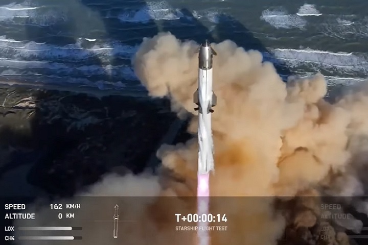 Oito minutos após a decolagem, o controle de missão perdeu contato com a nave, que transportava sua primeira carga de teste com satélites simulados.-reprodução/spacex