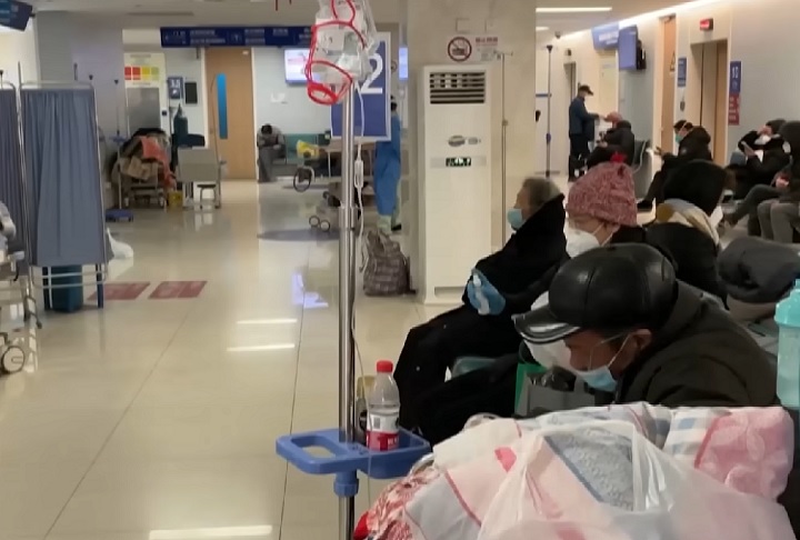 O período de incubação varia de 3 a 6 dias, e os sintomas geralmente duram o mesmo tempo que outras infecções respiratórias.-reprodução/tv record
