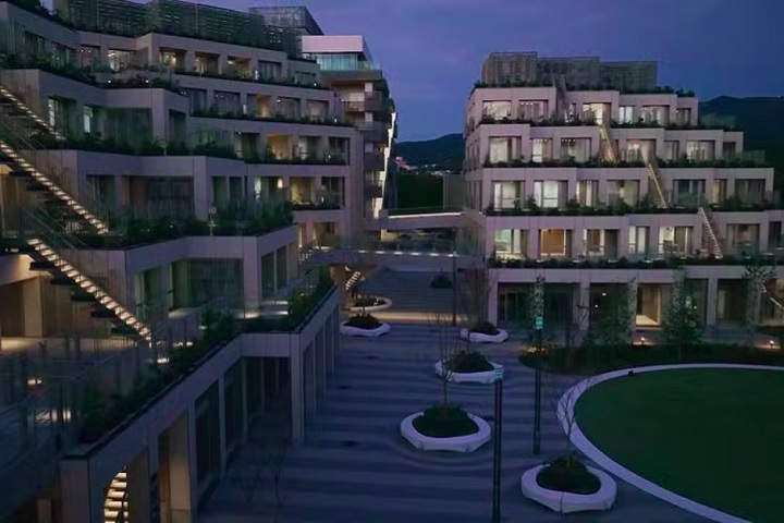 O projeto demandou um investimento de aproximadamente US$ 10 bilhões (cerca de R$ 61 bilhões na cotação atual). 