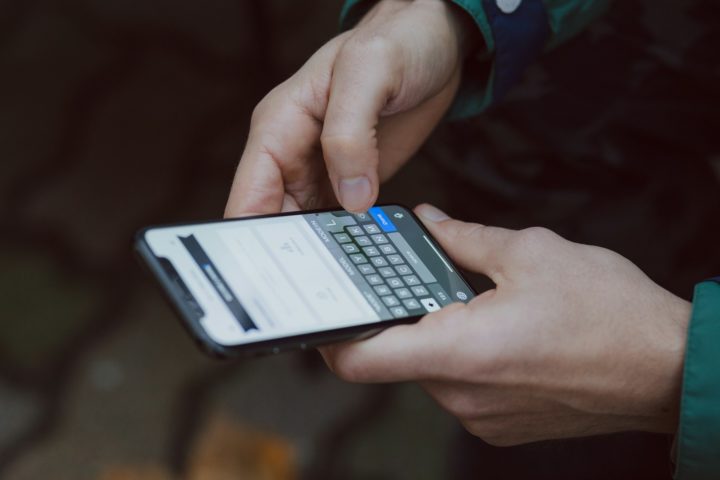 Os filtros de verificação focarão em violações legais e de alta gravidade, enquanto casos de menor gravidade dependerão de denúncias de usuários antes que qualquer ação possa ser tomada pela plataforma.