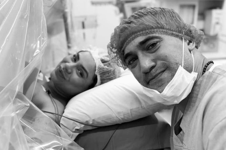 Durante a festa de casamento, houve um momento de homenagem à filha do casal, Sofia, que morreu prematuramente em fevereiro devido a complicações de eclâmpsia.