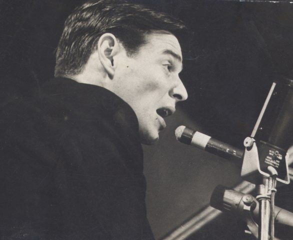 Desse modo, suas canções foram executadas por muitos cantores e instrumentistas internacionais desde o início da década de 1960. Ele também ganhou diversos prêmios importantes e popularizou o single 
