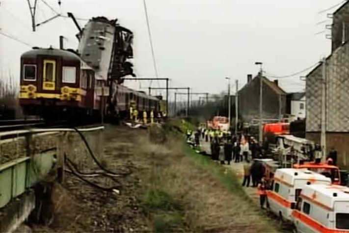 O acidente ferroviário de Buizingen - Relembre 12 acidentes ferroviários impressionantes! 