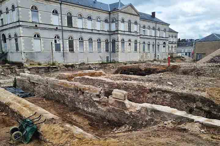 Cemitério romano do século 1 é descoberto debaixo de hospital na França