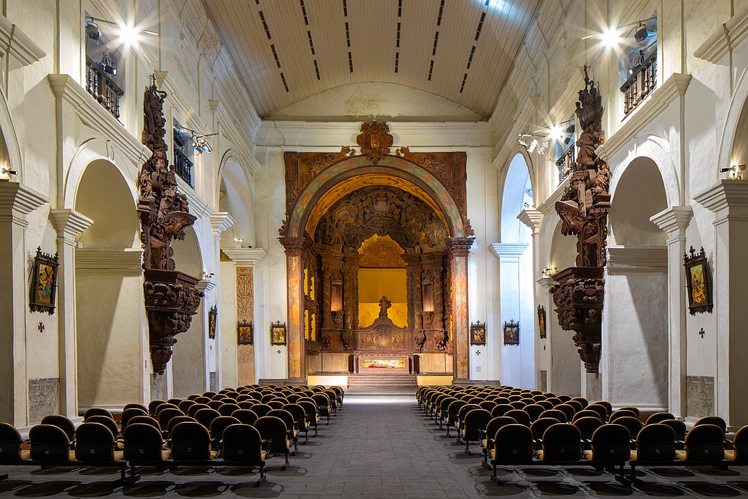 Igreja de Santo Alexandre (Belém, 1719) – Antiga catedral, tem um altar ricamente decorado em ouro e detalhes artísticos coloniais impressionantes.-Prburley wikimedia commons
