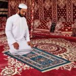 Em algumas culturas, tapetes também têm funções religiosas - Tapeçaria, confecção artesanal - Divulgação