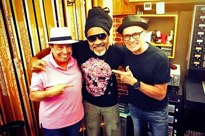 Ele também foi indicado ao Oscar de 2012 pela música “Real in Rio”, uma parceria com Carlinhos Brown que fez parte da trilha sonora da animação “Rio”.
