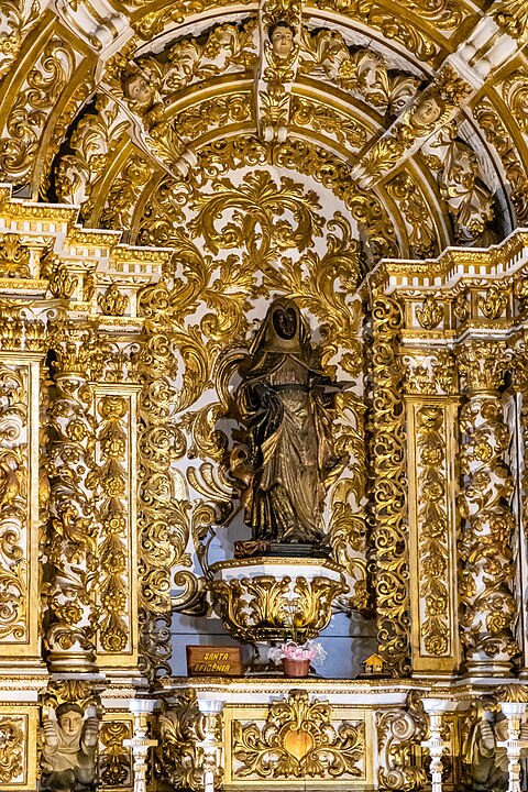 Essas igrejas possuem grande importância cultural, pois representam o auge da arte barroca no Brasil. Elas são patrimônio nacional e preservam tradições religiosas e artísticas. Sua riqueza decorativa reflete a influência europeia na arquitetura colonial.-Paul R. Burley - wikimedia commons 