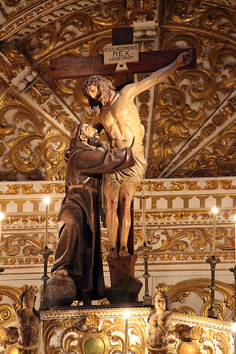Remover esse ouro significaria destruir as obras e descaracterizar a arquitetura barroca. Além disso, essas igrejas são protegidas por leis de preservação do patrimônio, como as do IPHAN (Instituto do Patrimônio Histórico e Artístico Nacional). Qualquer tentativa de comercializar esse ouro seria considerada crime contra o patrimônio histórico. -Sailko -  wikimedia commons 