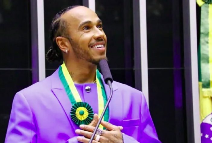 Lewis Hamilton recebe o título de cidadão honorário do Brasil