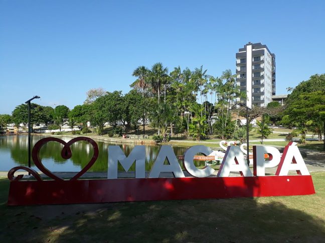 Macapá é a capital do estado do Amapá, situado na Região Norte do Brasil e localizada às margens do Rio Amazonas.