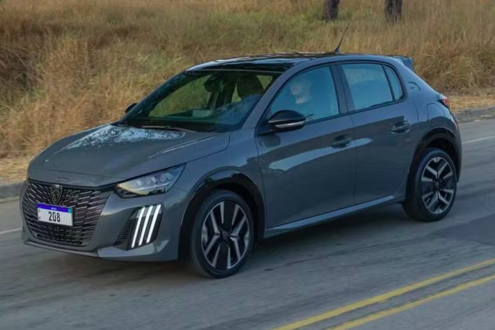 Peugeot 208