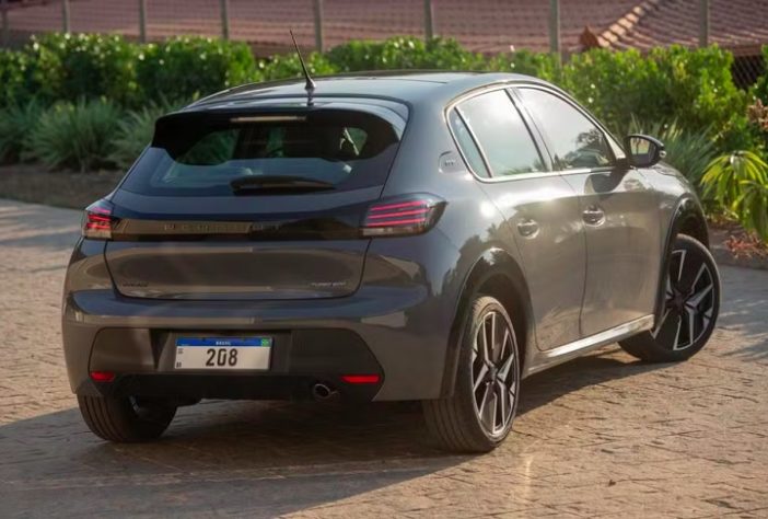Peugeot 208