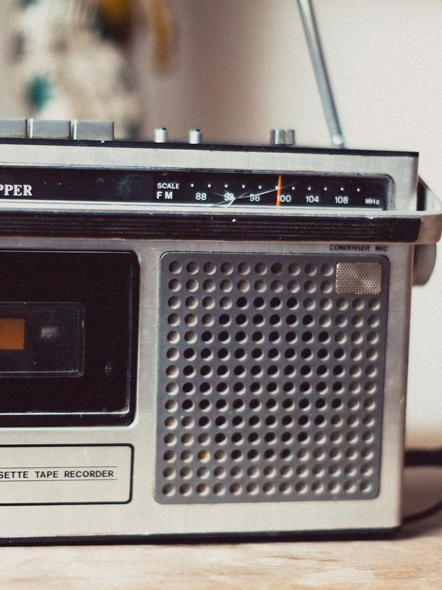 Nas ondas do Rádio: as ondas de som que atravessam gerações