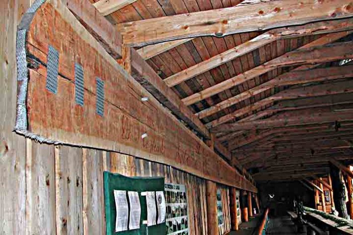 Szymbark, Polônia - Inusitado vilarejo polonês que tem casa invertida e maior piano do mundo