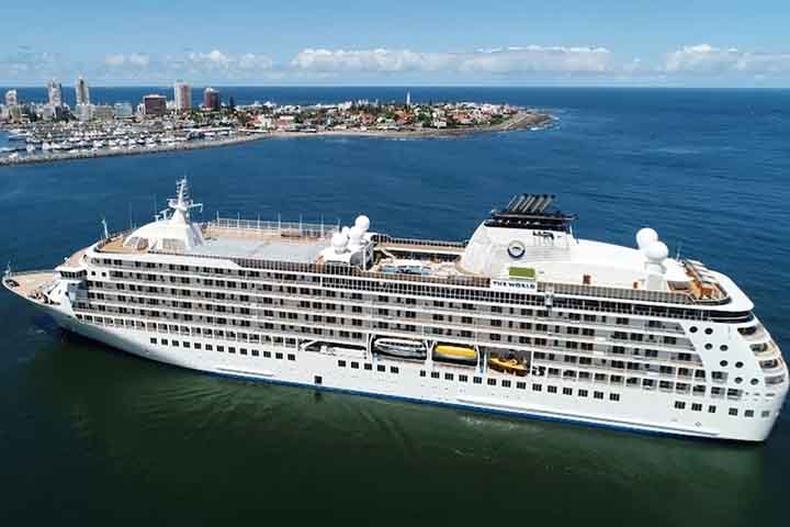 Punta del Este, Uruguai: Conhecida como a "Pérola do Atlântico", Punta del Este é um dos destinos mais sofisticados da América do Sul, frequentemente incluído nos itinerários de cruzeiros marítimos.