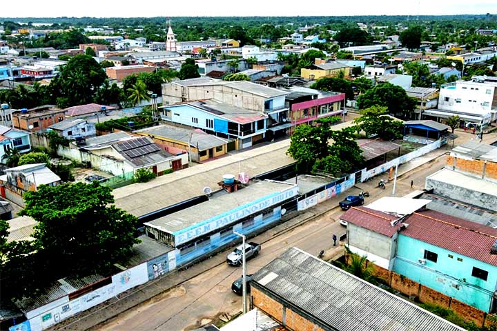 Portel (PA) - 42,23 pontos -  Desafios logísticos devido à localização ribeirinha remota. Educação e saúde têm baixa qualidade e alcance. Alta vulnerabilidade econômica devido à falta de alternativas econômicas.