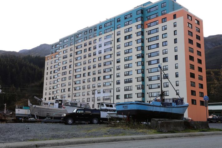 O complexo Begich Towers, no Alasca