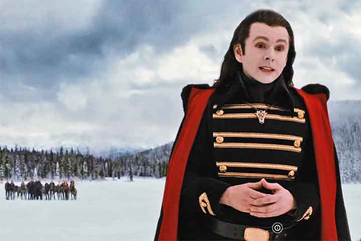 Seu desempenho excÃªntrico e magnÃ©tico na saga deu um tom especial ao personagem, conquistando fÃ£s ao redor do mundo.