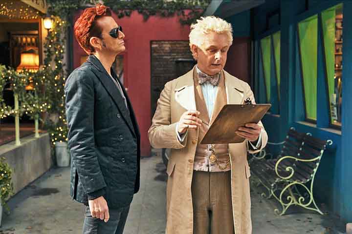 Na televisão, um dos projetos mais marcantes de sua carreira foi a série "Good Omens" (2019), baseada no livro de Neil Gaiman e Terry Pratchett.