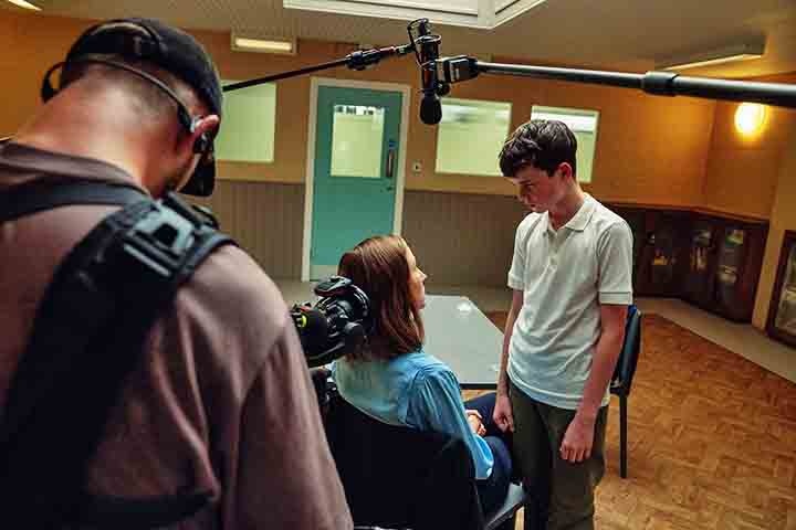 Apesar das dificuldades, o jovem se divertiu com as filmagens, especialmente nas cenas mais intensas, como sua conversa com a psicóloga no terceiro episódio.-Divulgação
