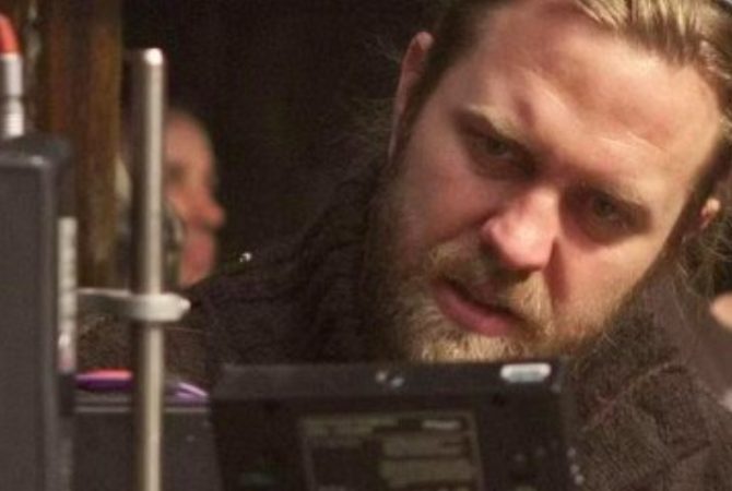 Diretor que faria série com Keanu Reeves para a Netflix é condenado por fraude milionária