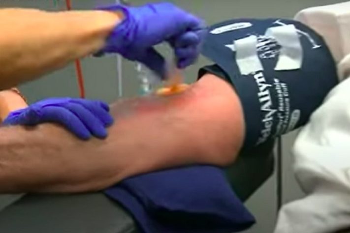 Morre doador de sangue que salvou a vida de mais de 2,4 milhões de bebês na Austrália 