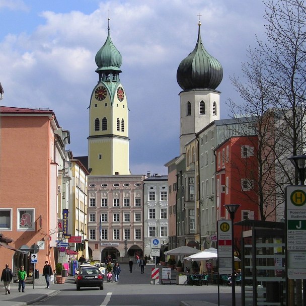 Rosenheim (Alemanha) – Pequena cidade encantadora, com forte influência alpina e proximidade dos lagos bávaros.
