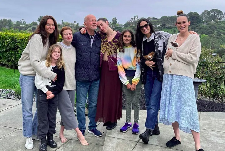 Bruce Willis faz 70 anos e ganha homenagem das filhas: 