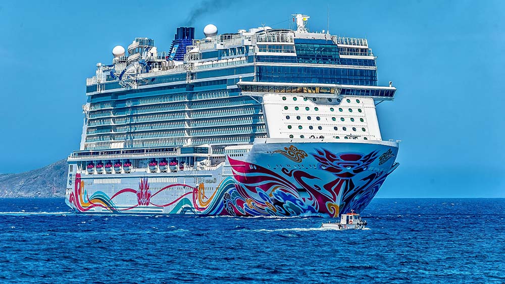 Essa evolução tornou os cruzeiros uma opção de turismo popular, permitindo que os viajantes explorem múltiplos destinos com conforto e luxo. Veja, além de Barcelona, cidades europeias que recebem cruzeiros marítimos com frequência. 