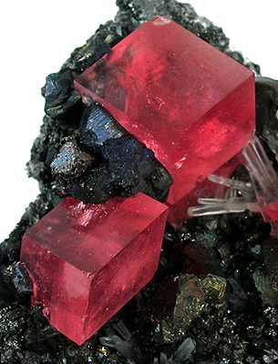 O mineral reidite foi descoberto na Cratera de Woodleigh, na Austrália, pela estudante Morgan Fox, da Escola de Geologia e Ciências Planetárias da Universidade de Curtin. A BBC divulgou a notícia na época. 