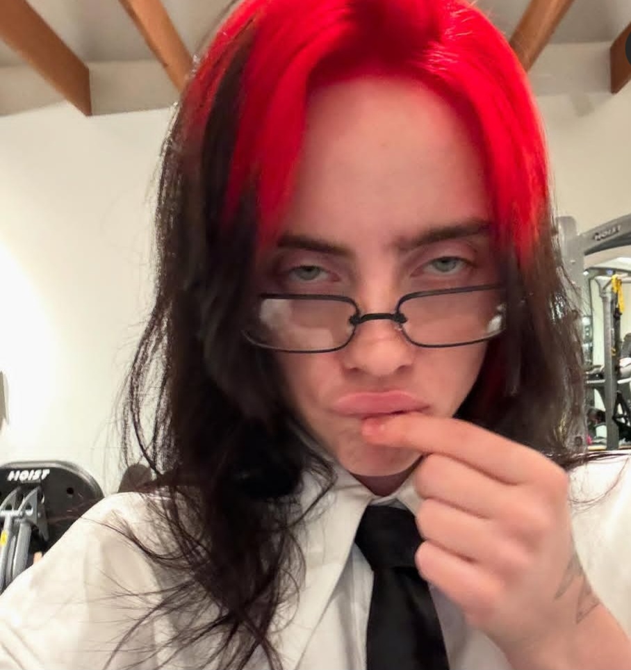 Eilish também é a artista mais jovem a ter sido indicada em todas as principais categorias do Grammy Awards.