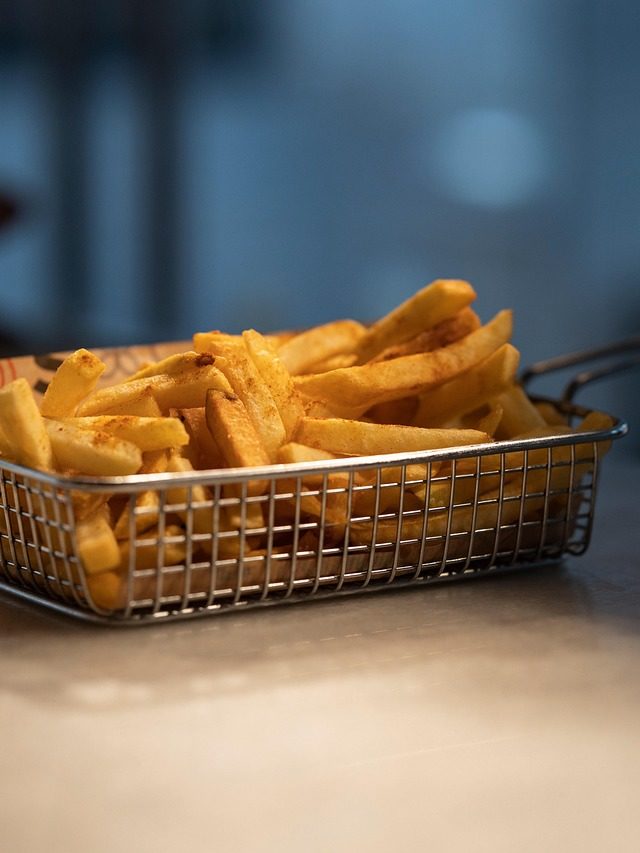 Um fenômeno entre adultos e crianças: veja a origem da batata frita