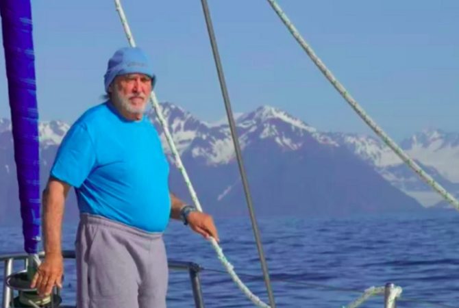 Aos 82 anos, navegador radicado na Bahia vence rota ártica e faz história na Sibéria