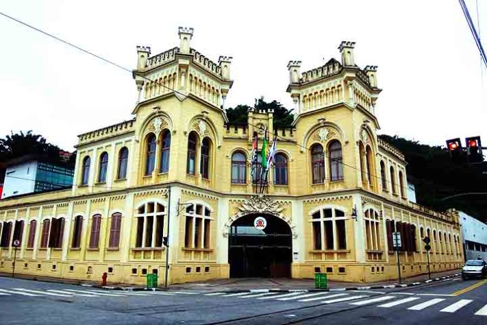 Castelinho, sede da Câmara Municipal de Santos - Santos, Município de São Paulo - Fulviusbsas/Wikimédia Commons