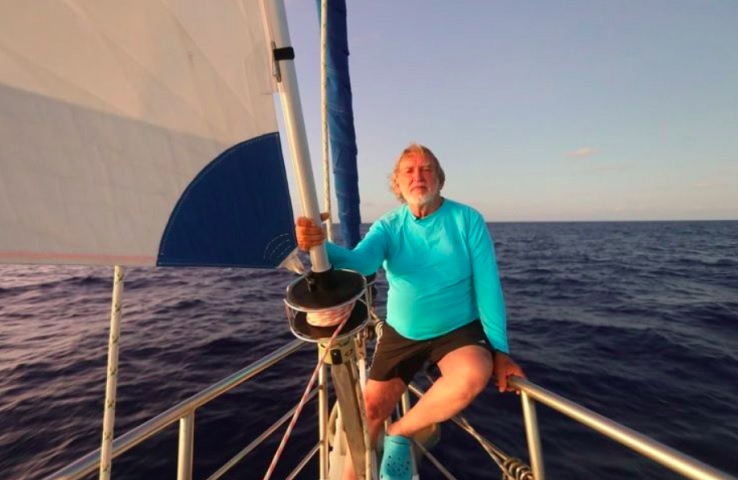 Apesar de ter nascido no território que hoje é a Ucrânia (na época pertencia à União Soviética), Belov não é fluente em russo. Aos 82 anos, aliás, ele precisou lidar com as limitações da idade para completar a travessia.  