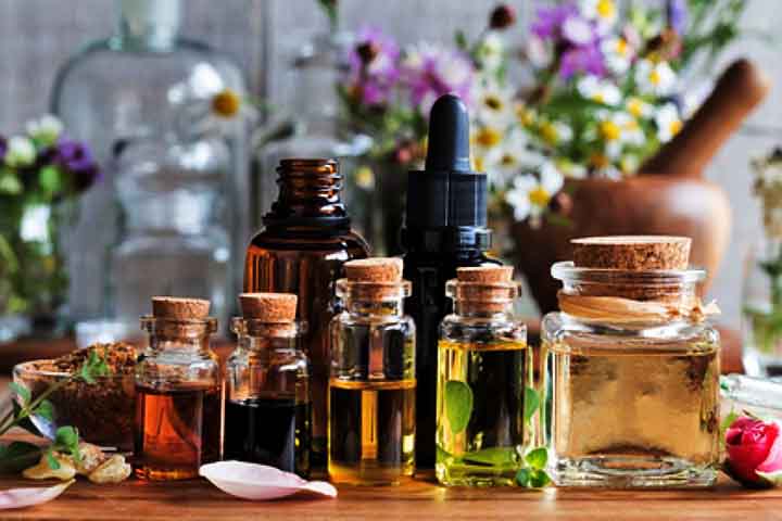 Essas primeiras formas de perfumaria eram simples, baseadas em resinas e madeiras aromáticas - Origem e história do perfume - Divulgação