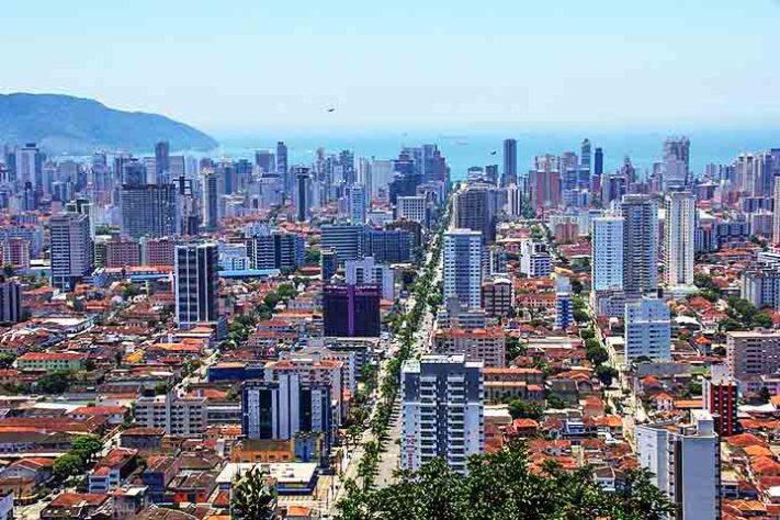 Vista de Santos vista do Monte Serrat. - Santos, Município de São Paulo - Mike Peel/Wikimédia Commons