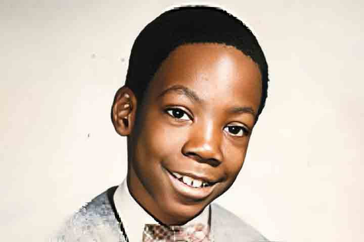 O ator nasceu no Brooklyn, em Nova York, em 1961. Seu pai, Charles Edward Murphy, chegou a atuar como comediante amador e trabalhava como policial de trânsito. Sua infância foi conturbada. Seus pais se separaram quando tinha apenas 3 anos. Aos 8, perdeu o pai, morto por uma mulher.