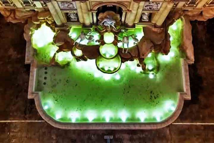 Fontana di Trevi em Serra Negra