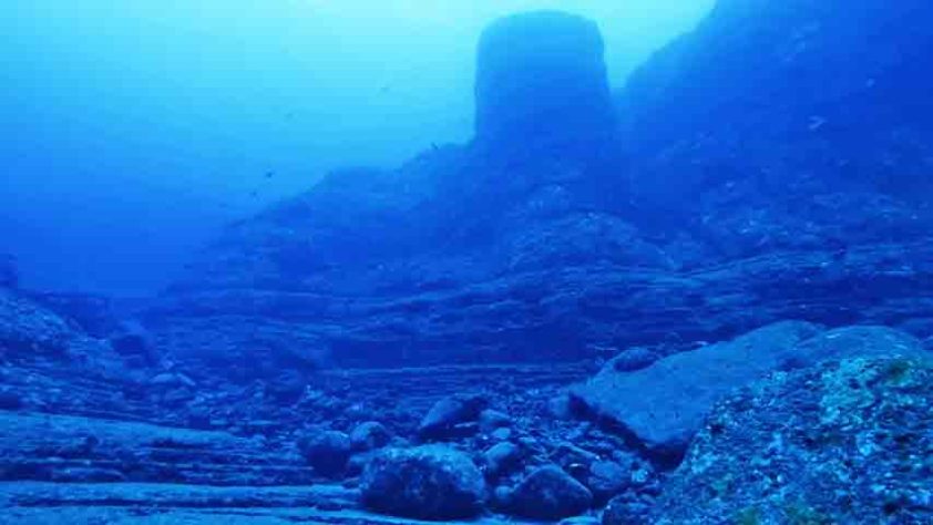 Monumento Yonaguni, Ilhas Ryukyu, Japão - Reprodução do Youtube Canal HISTORY