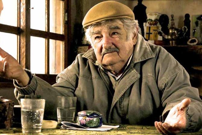 Com câncer avançado, ex-presidente do Uruguai desabafa: ‘Deus não existe, mas espero estar errado’