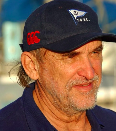 Belov, que já havia desvendado todos os mares do mundo, tinha o desejo de passar pela Sibéria para completar sua lista. O navegador, aliás, tem cinco filhos, três netos, um bisneto e dois casamentos desfeitos. 