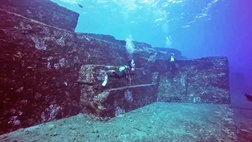 Monumento Yonaguni, Ilhas Ryukyu, Japão - Reprodução do Youtube Canal HISTORY