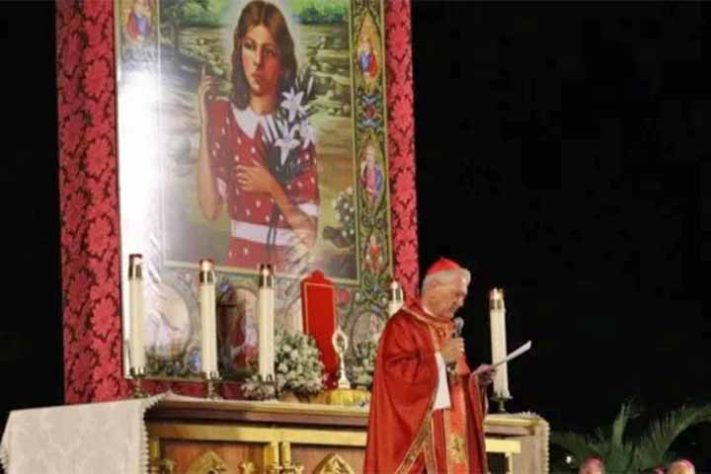 Estátuta da menina Benigna