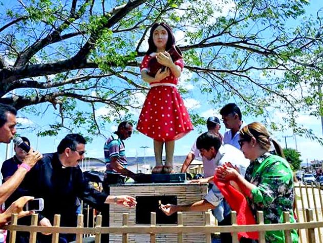 Estátuta da menina Benigna