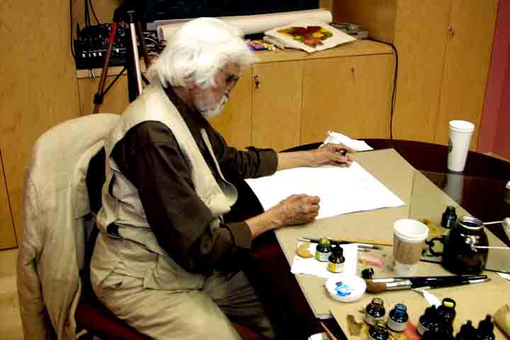 Na sua formação, Husain estudou artes e foi influenciado pelas vanguardas modernistas. Sua obra é toda permeada pelas transformações culturais do século 20.
