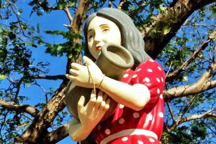 Estátuta da menina Benigna